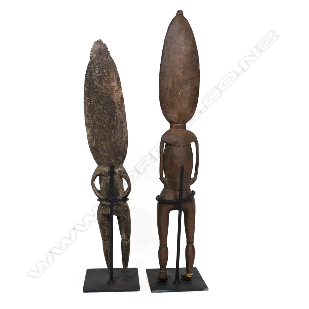 Two old PNG carved wood reliquary figures, Image 1++